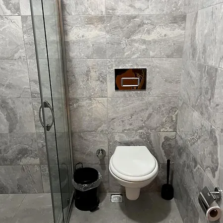 Modern In Quiet Lane 아파트