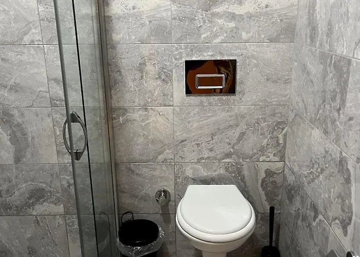 Modern In Quiet Lane Apartman